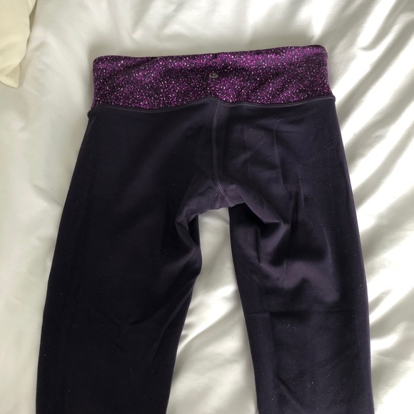 “Lululemon” reversible, cropped leggings - Picture 4 of 4